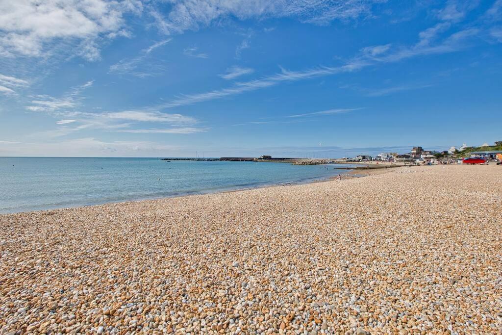 Lovely Holiday Home In Lyme Regis - Sleeps 8 Exterior foto