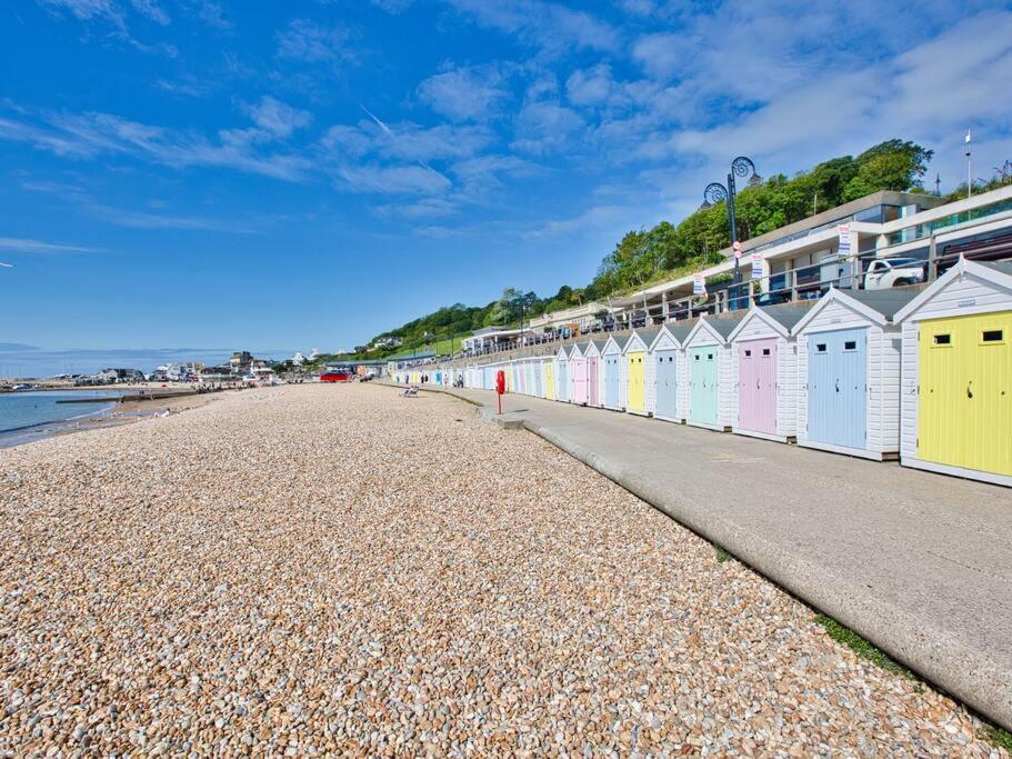 Lovely Holiday Home In Lyme Regis - Sleeps 8 Exterior foto